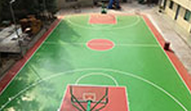 “國標”籃球場正式投入使用